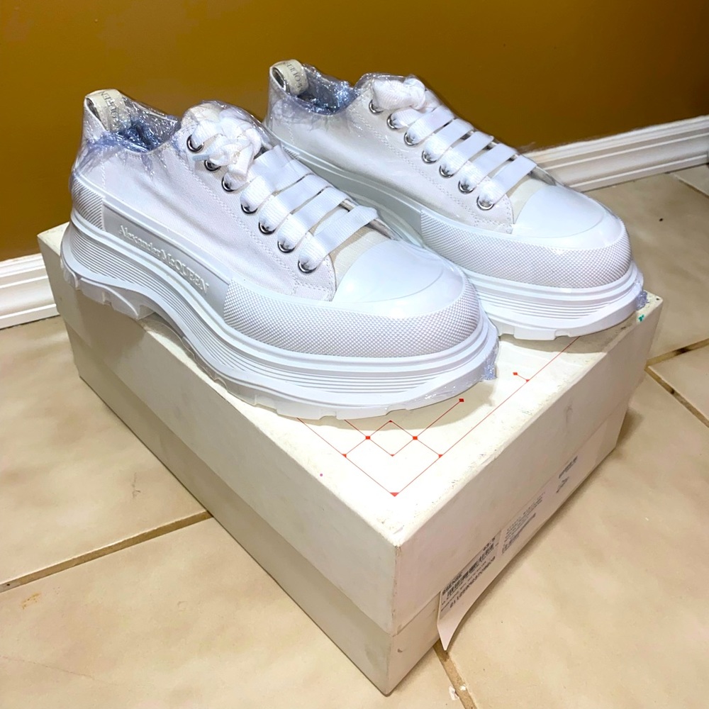 Alexander McQueen Men's Tread Slick Lace Up in White size 10.5 (43.5)